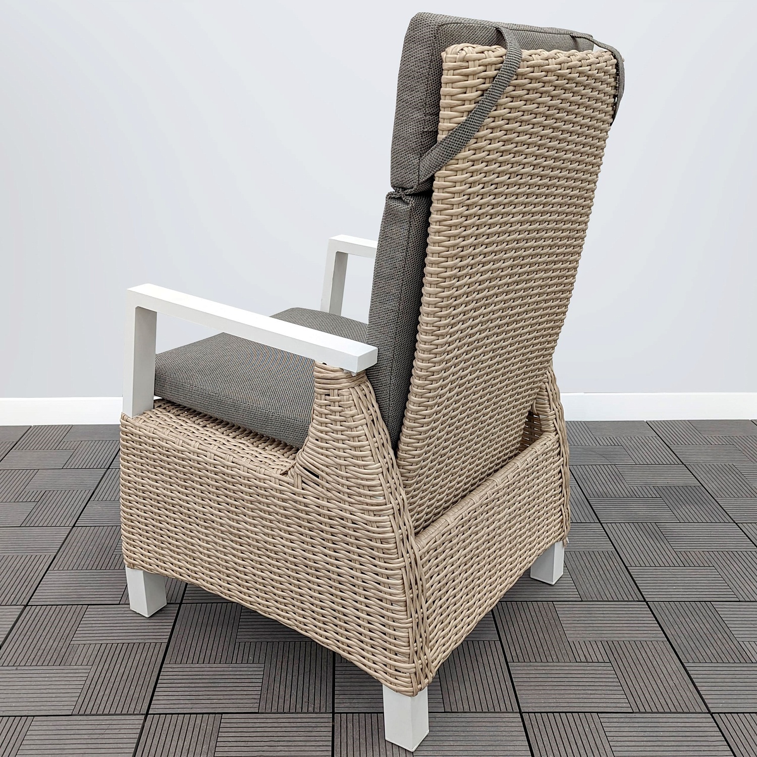 Кресло обеденное ЛИАНА с системой реклайн бежевое