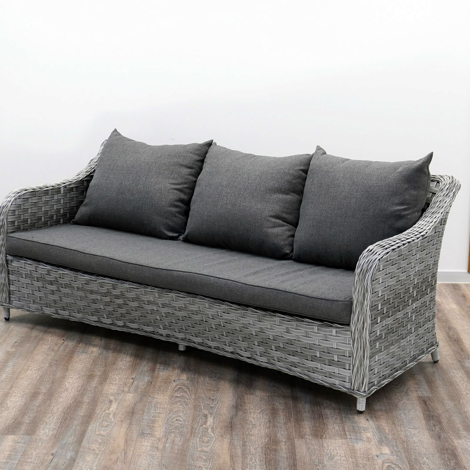 Диван трехместный  "Мари"