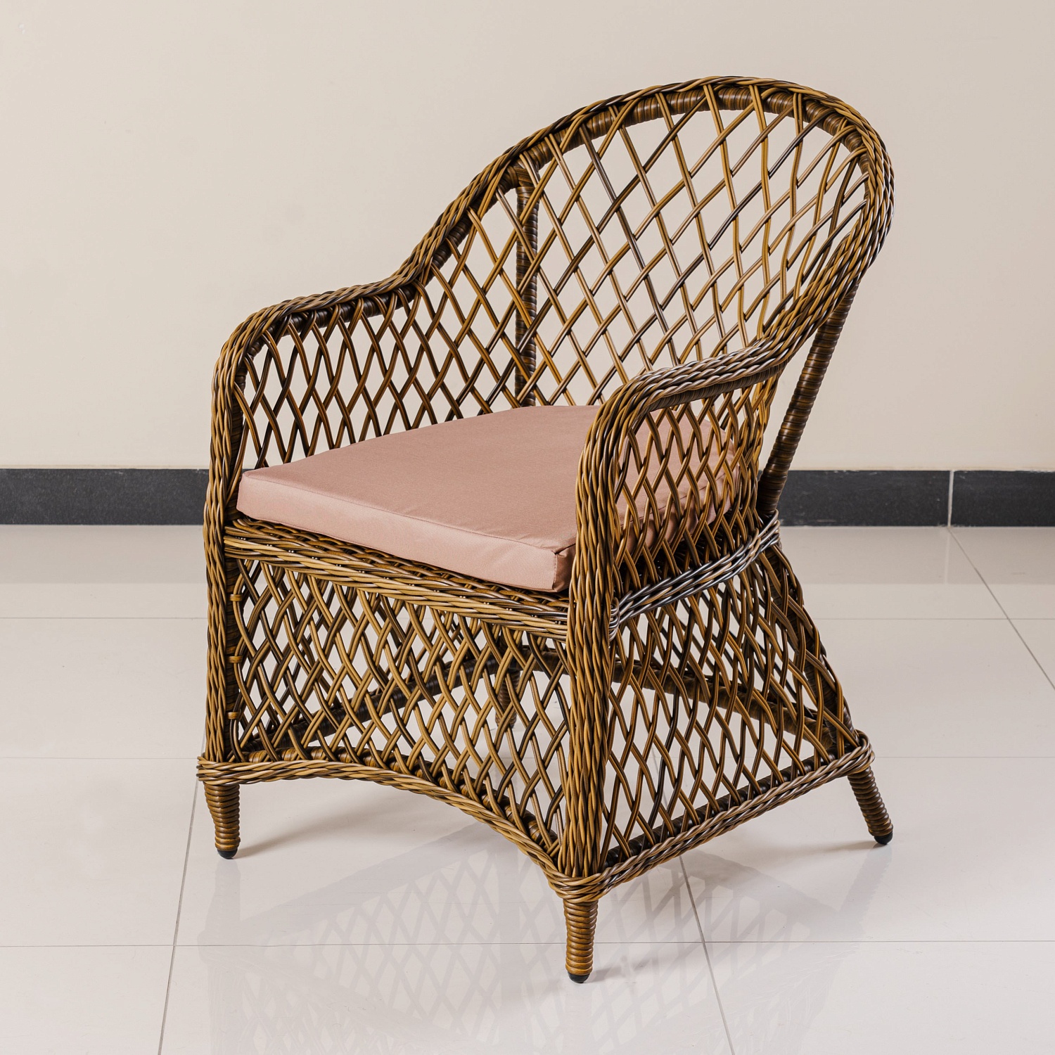 Кресло Уэльс ажурное плетение с подушкой