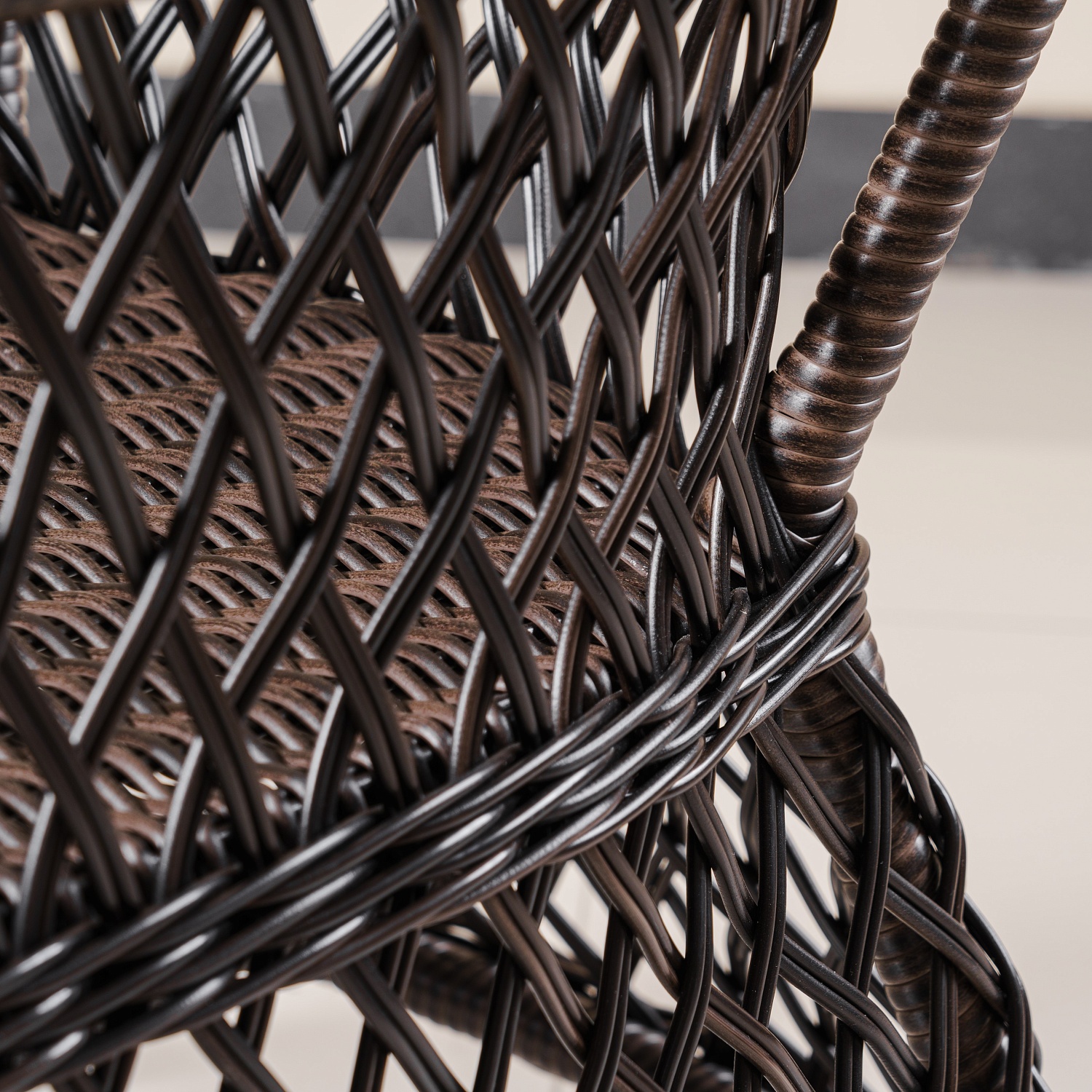 Кресло Уэльс ажурное плетение с подушкой