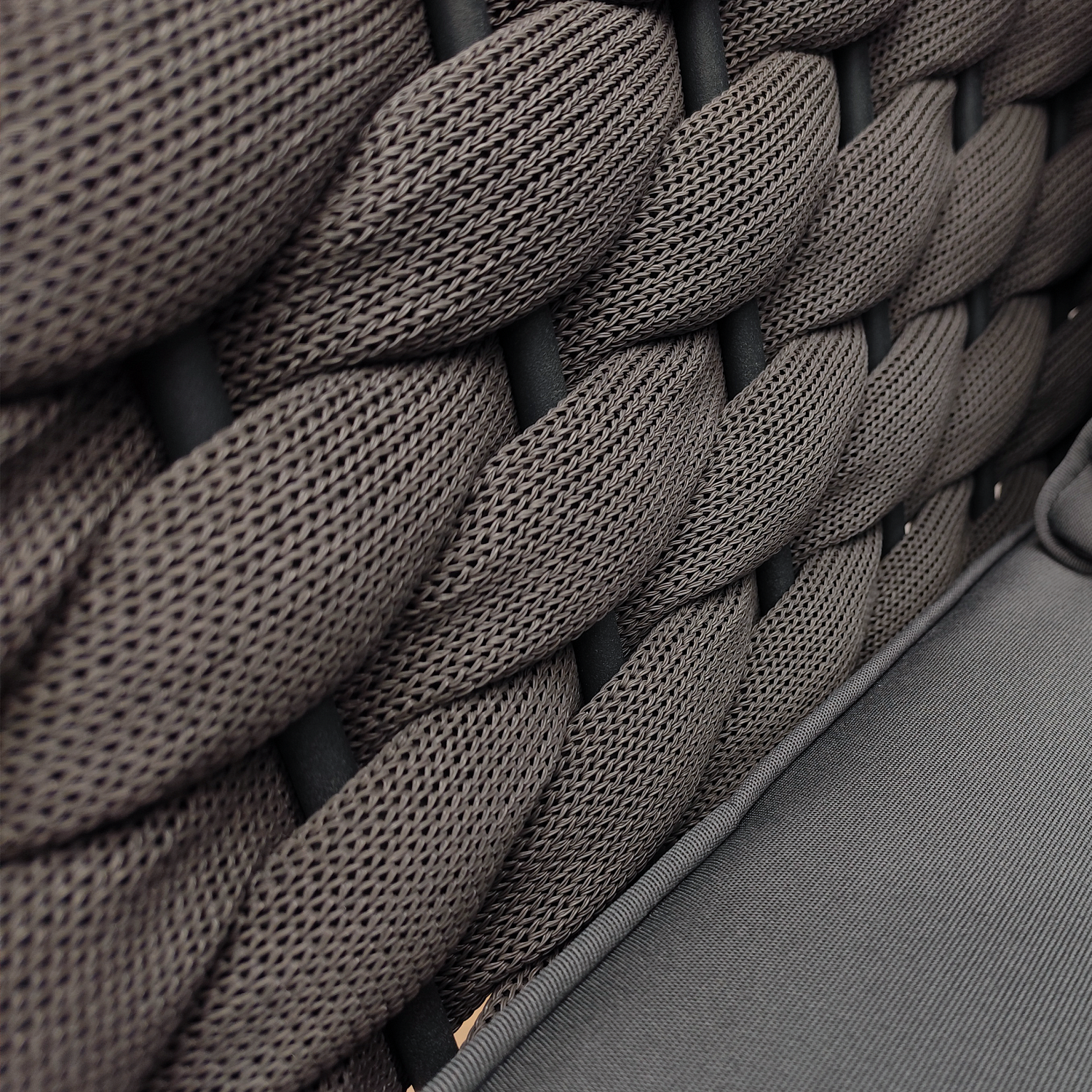 Кресло КАРЕЛИЯ лаунж роуп 45-20 с подушкой 13822 каркас 7016