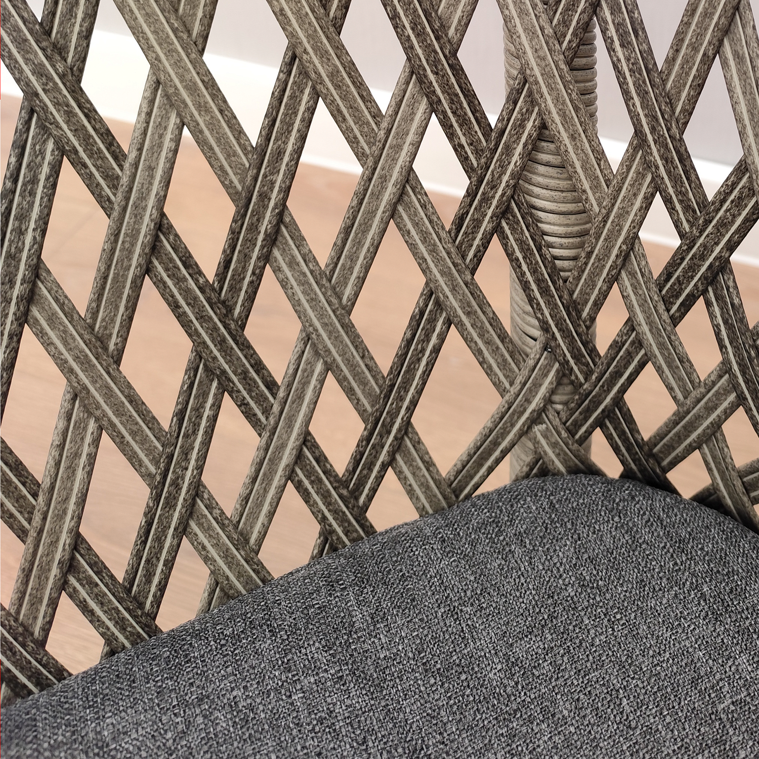 Кресло ЭММА серый/антрацит с подушкой