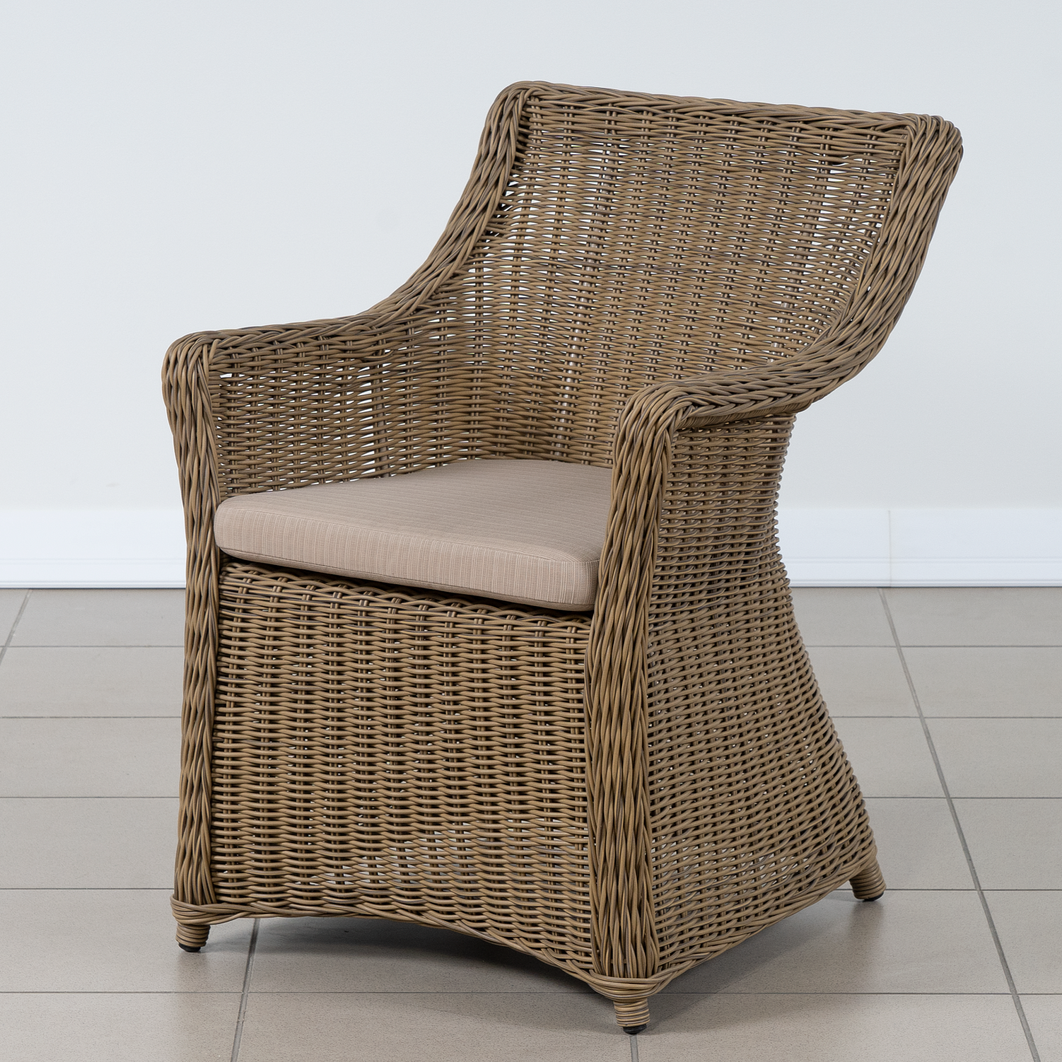 ПЛЕТЕНОЕ КРЕСЛО КОРФУ ОБЕДЕННОЕ С ПОДУШКОЙ