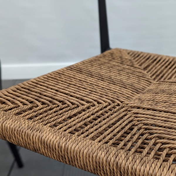 Кресло МИЯ жгут рыжий с подушкой темно-серой